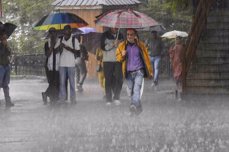 Aaj ka Mausam : यूपी–एमपी के अलावा इन राज्यों में होगी भारी बारिश, IMD ने जारी किया 7 दिन के लिए अलर्ट
