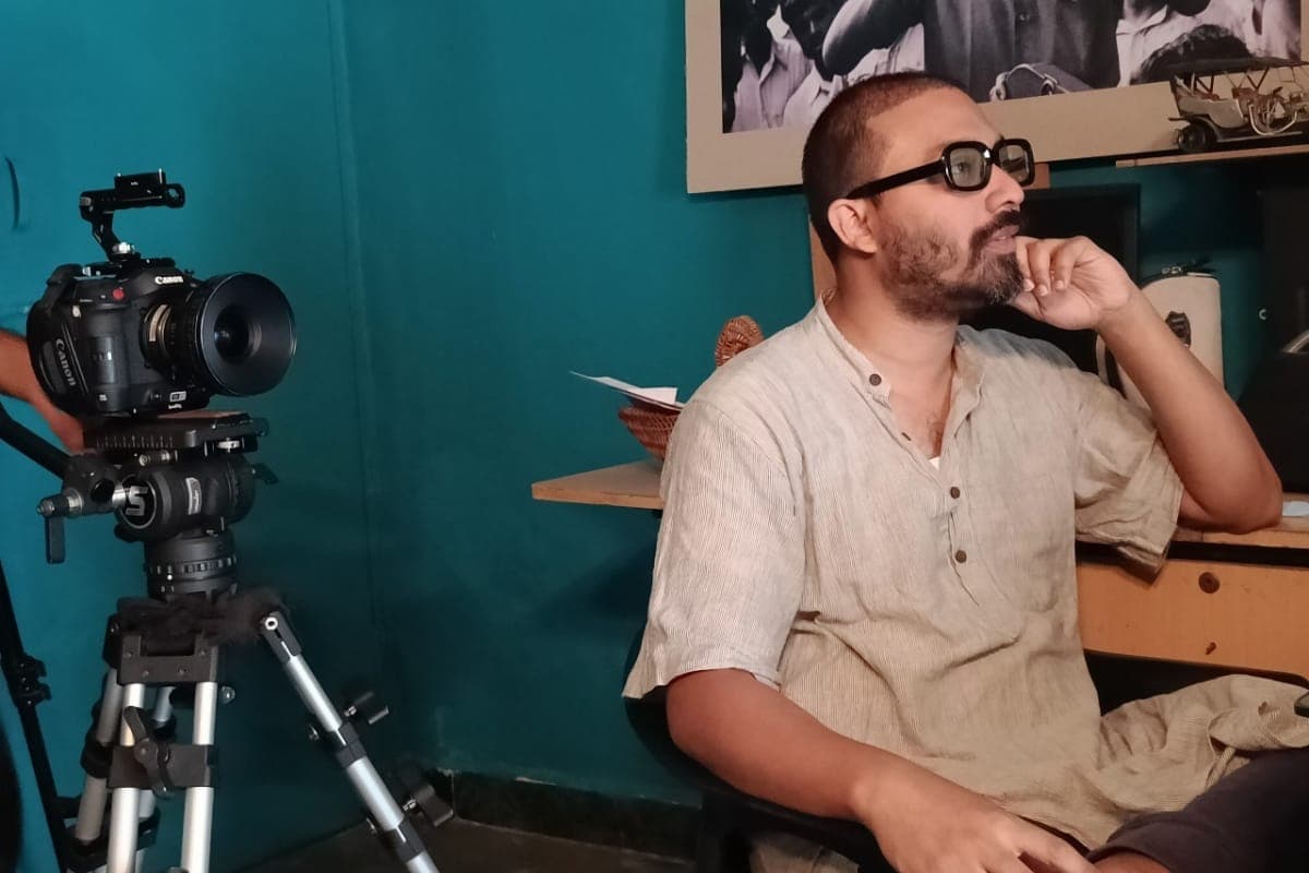 IRS Anvesh Film: IRS अन्वेष बने फिल्ममेकर, ‘कथाकार की डायरी’ ने न्यूयॉर्क फिल्म फेस्टिवल में मचाया धमाल, पढ़ें पूरी खबर