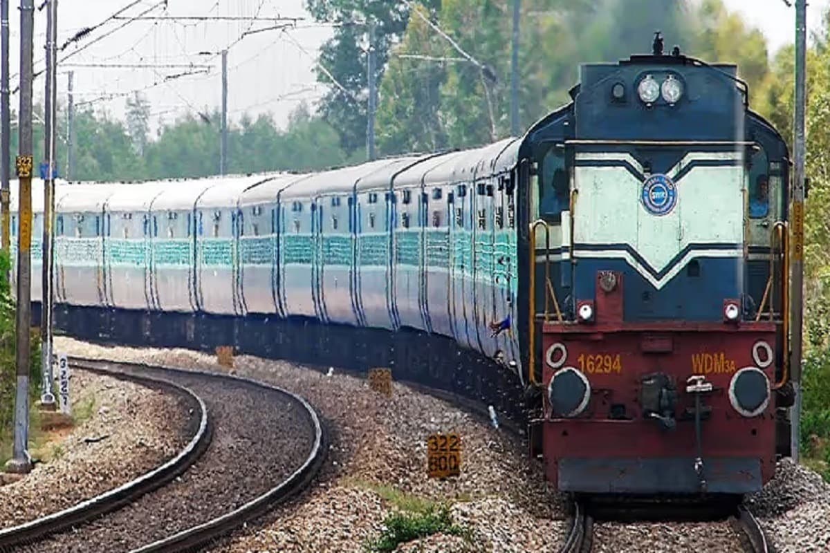 Indian Railway: рджрд┐рд╡рд╛рд▓реА-рдЫрда рдкрд░ рдмрд┐рд╣рд╛рд░-рдЭрд╛рд░рдЦрдВрдб рдХреЗ рд▓рд┐рдП рд╕реНрдкреЗрд╢рд▓ рдЯреНрд░реЗрди рдЪрд▓рд╛рдПрдЧрд╛ рд░реЗрд▓рд╡реЗ, рдЬрд╛рдиреЗрдВ рдХреИрд╕реЗ рд╣реЛрдЧреА рдмреБрдХрд┐рдВрдЧ