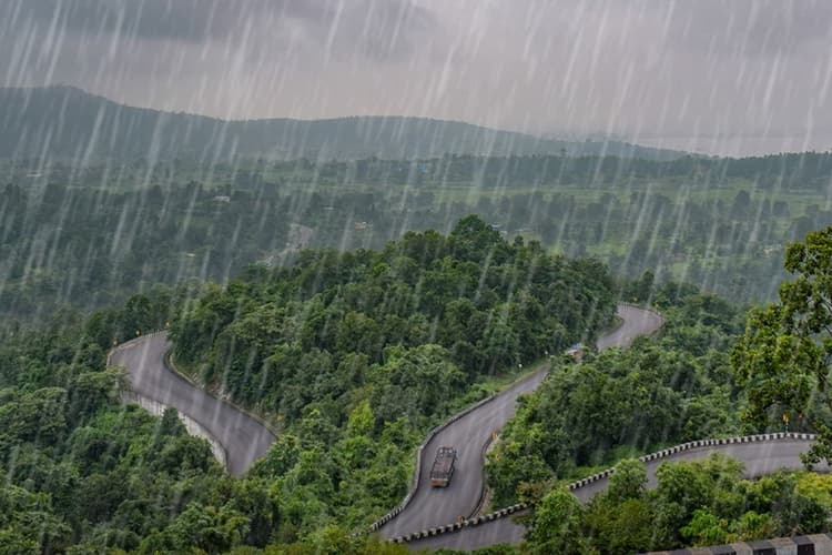 झारखंड में कल कैसा रहेगा मौसम? 24 सितंबर तक तेज हवाओं के साथ बारिश और वज्रपात की चेतावनी