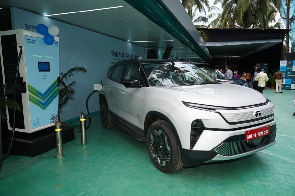 EV यूजर्स के लिए खुशखबरी! टाटा की नई पहल से भारत को मिला सबसे बड़ा ईवी चार्जिंग हब