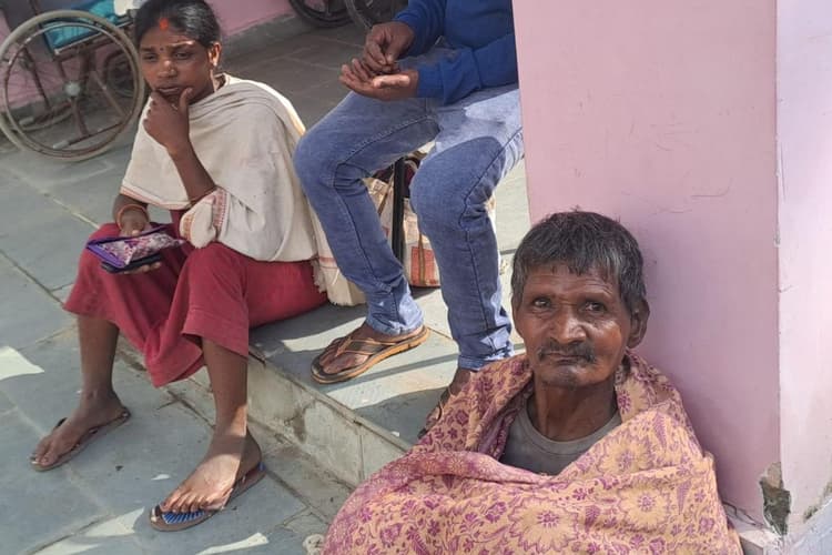 लोहरदगा में हाथियों का कहर! वृद्ध को कुचलकर उतारा मौत के घाट, गुस्से में ग्रामीण