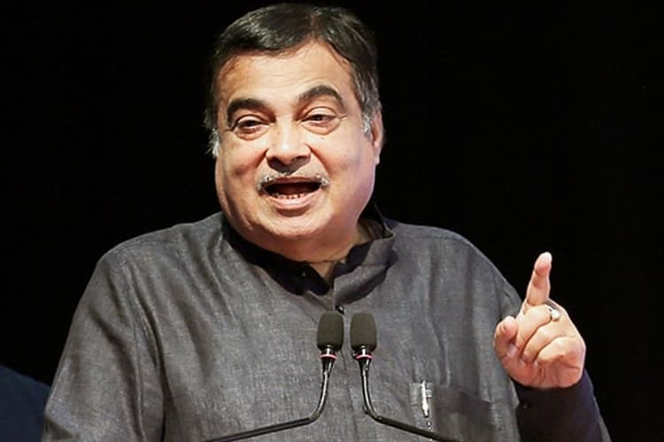 पुरानी गाड़ी को कबाड़ में बदलने वालों को मिलेगी खास छूट, गडकरी का बड़ा बयान