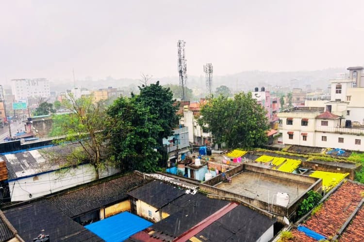 रांची में मूसलाधार बारिश, खूंटी, धनबाद समेत 13 जिलों के लिए मौसम विभाग ने जारी किया ऑरेंज अलर्ट