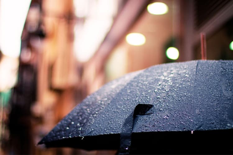 रांची और गुमला के लोग हो जाएं सावधान, अगले 3 घंटे में गरज के साथ होगी वर्षा