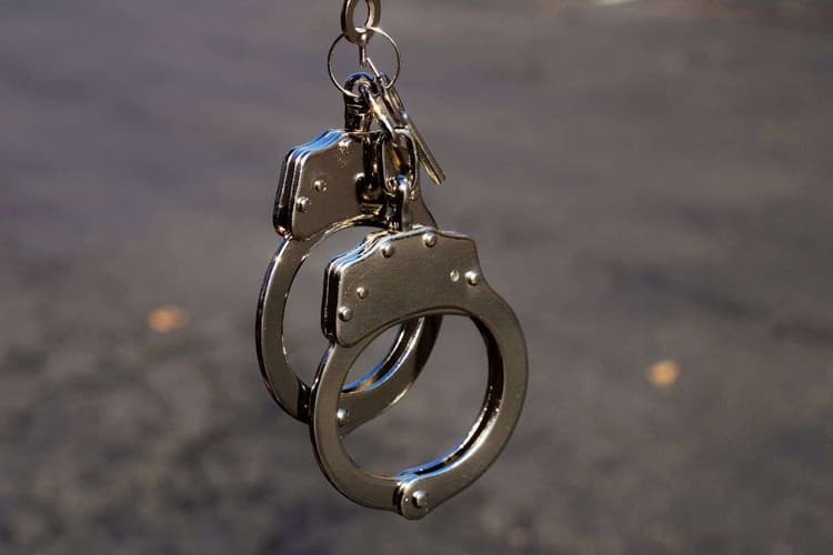 साइबर क्राइम के गढ़ में मकान बेचने के नाम पर रिटायर्ड रेलवे कर्मचारी से धोखाधड़ी, 6 गिरफ्तार