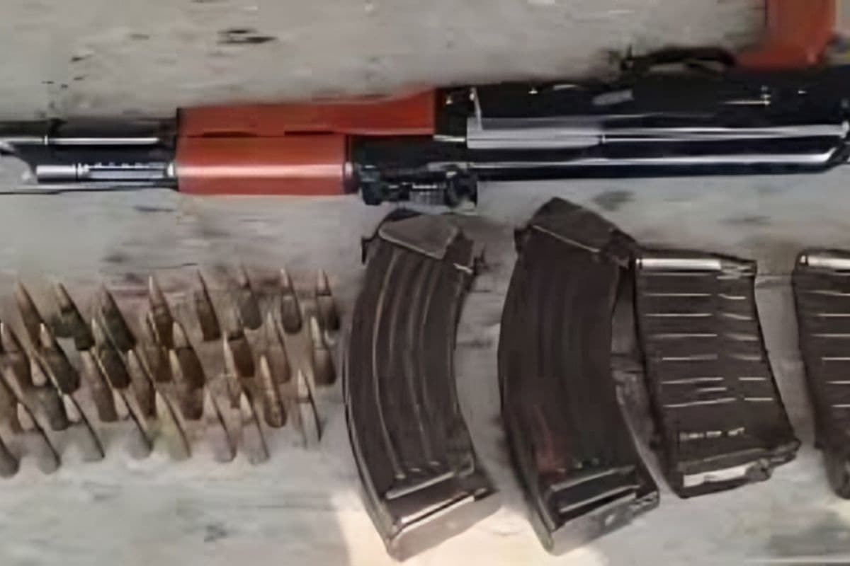 Bihar News: भोजपुर में STF की बड़ी कार्रवाई, AK-47 समेत भारी हथियार बरामद, दो तस्कर गिरफ्तार