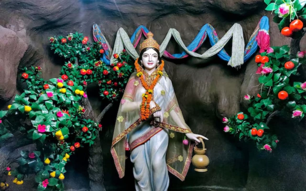 Shardiya Navratri Day 2 Maa Brahmacharini Live Puja Vidhi: शारदीय नवरात्रि के दूसरे दिन ऐसे करें मां ब्रह्मचारिणी की पूजा, जानें शुभ मुहूर्त, मंत्र और आरती