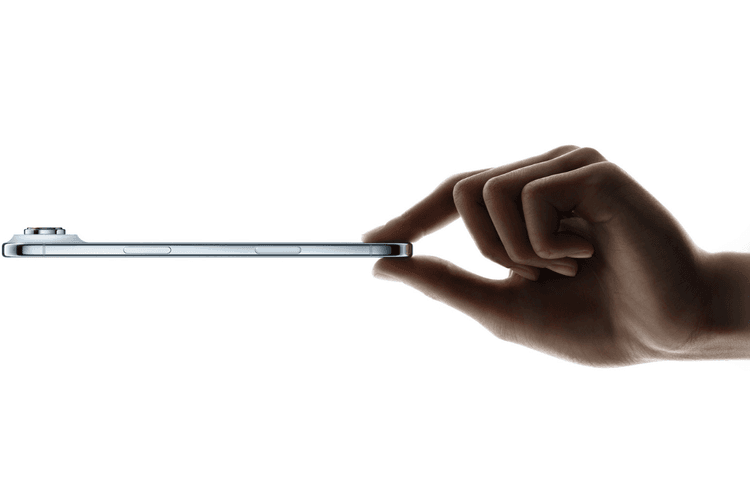 स्लिम फोन में Apple अकेला नहीं! Samsung और दूसरी कंपनियों ने भी उतारे हैं पतले स्मार्टफोन, देखें लिस्ट