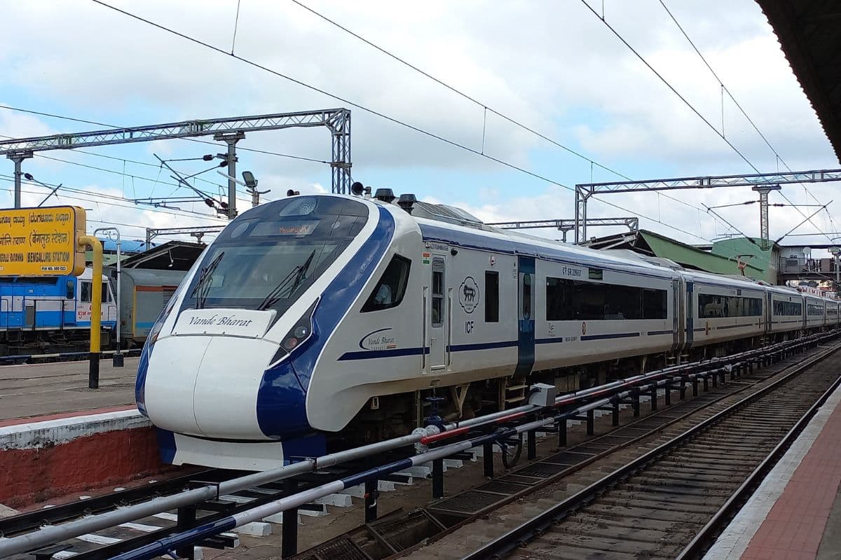 Stones pelted again on Vande Bharat Express in Bihar