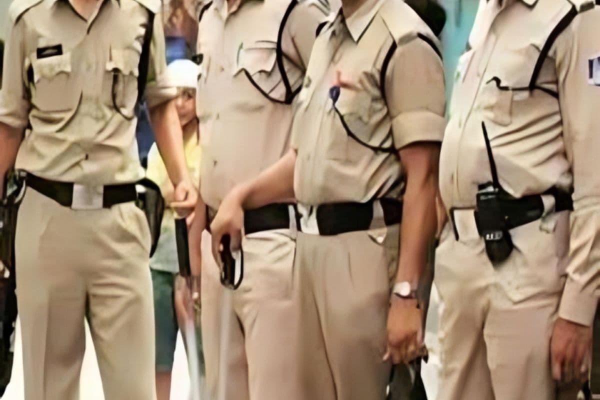 Bihar News: शराबी के घायल होने पर भड़के ग्रामीण, पुलिस पर पथराव