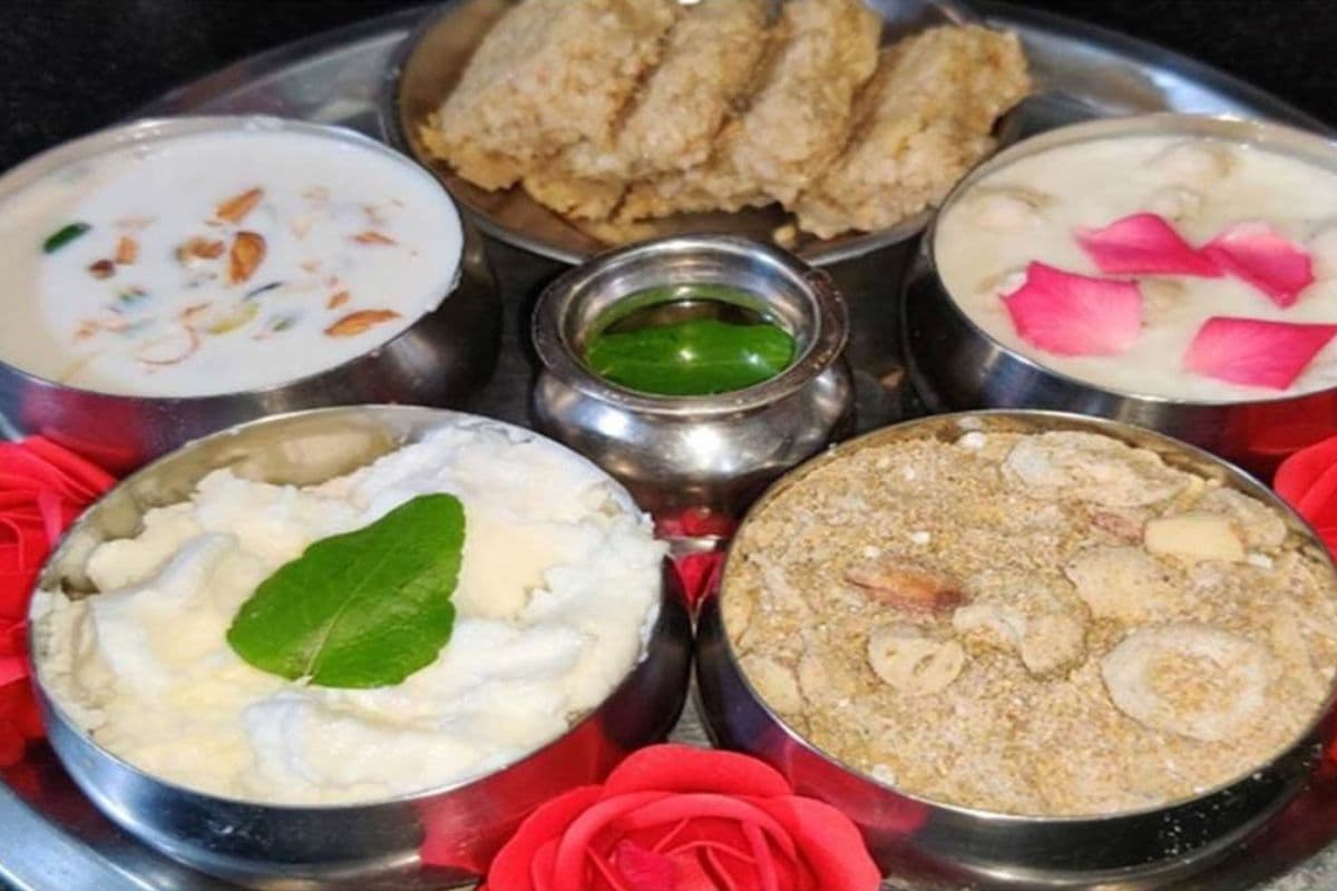 Vishwakarma Puja Bhog: भगवान विश्वकर्मा को अर्पित करें ये खास प्रसाद और पाएं आशीर्वाद Vishwakarma Puja Bhog: भगवान विश्वकर्मा को अर्पित करें ये खास प्रसाद और पाएं आशीर्वाद