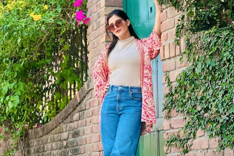 Who is Anjali Raghav: कौन हैं अंजलि राघव, जिन्होंने छोड़ दी भोजपुरी इंडस्ट्री, पवन सिंह बने वजह