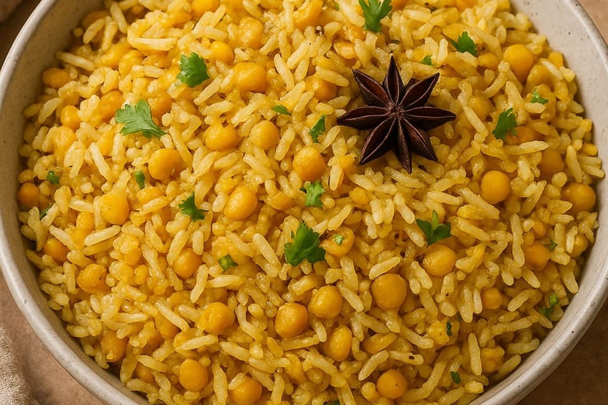 Chana Dal Pulao: फैमिली को दें सरप्राइज, बनाएं चना दाल पुलाव