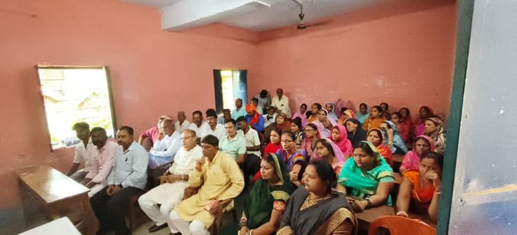 पीएम मोदी का संकल्प हर गांव व गरीब की समृद्धि : मनोज