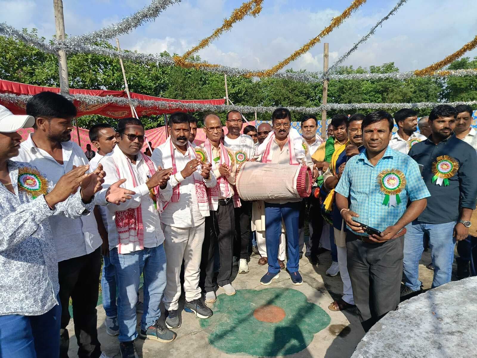 करम पर्व हमें प्रकृति के संरक्षण का संदेश देता है : रौशनलाल चौधरी