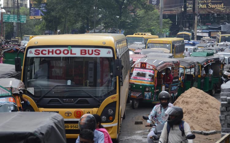 Dhanbad News: शहर में जाम के कई कारण, समाधान होने तक रहेगी परेशानी