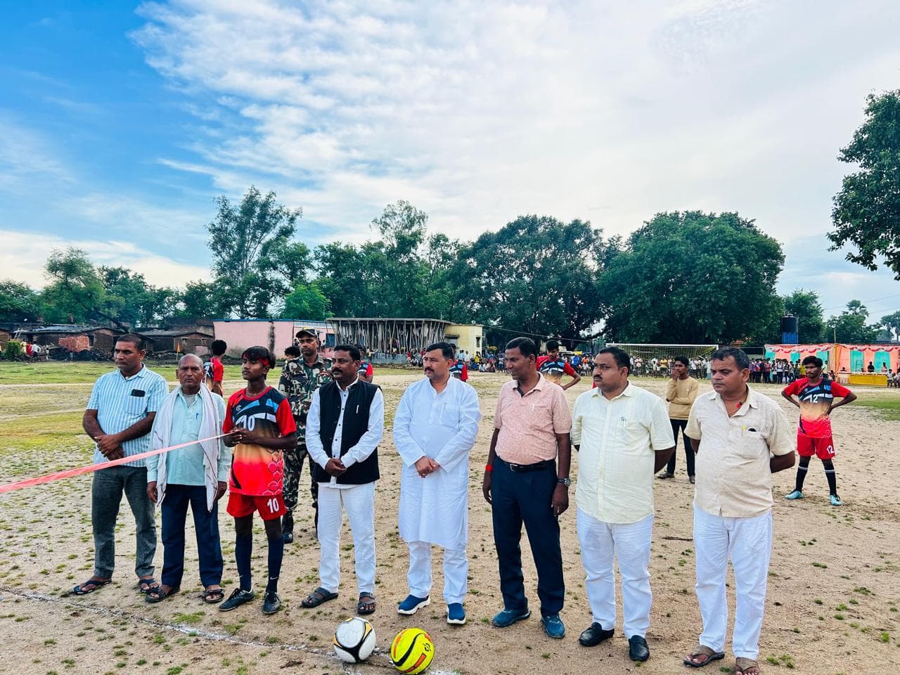 फुटबॉल टूर्नामेंट का उद्घाटन मैच रहा ड्रा