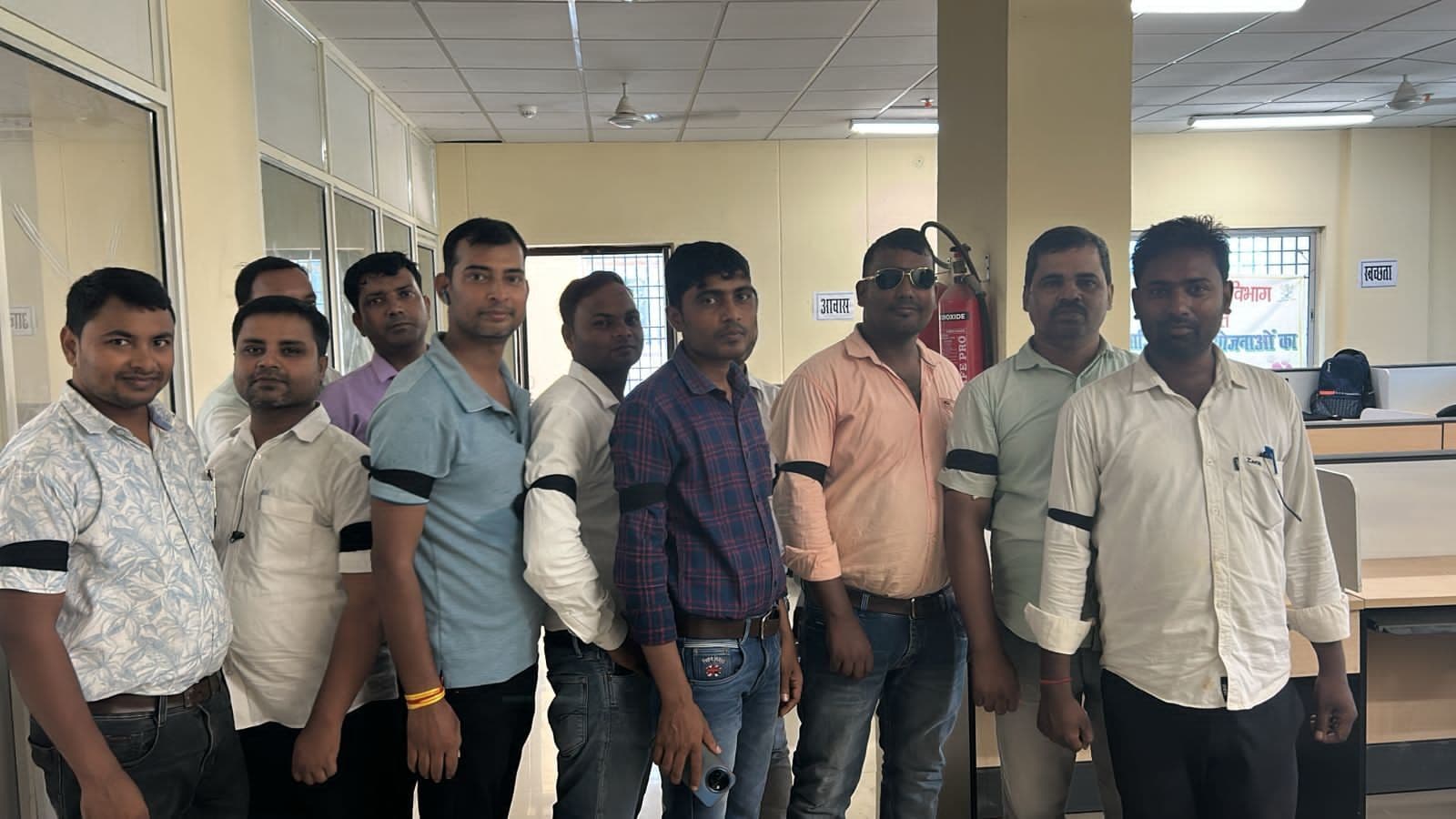 कार्यपालक सहायकों ने 11 सूत्री मांगों को ले किया विरोध