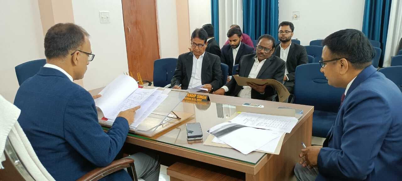 लोक अदालत को लेकर जिला जज ने की समीक्षा बैठक