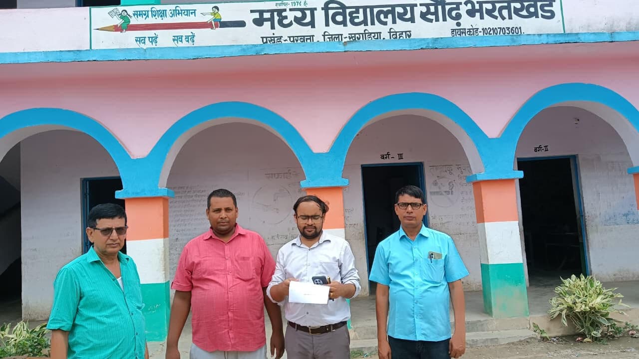 विधानसभा चुनाव की तैयारी को लेकर प्रशिक्षु बीडीओ ने लिया मतदान केंद्रों का जायजा