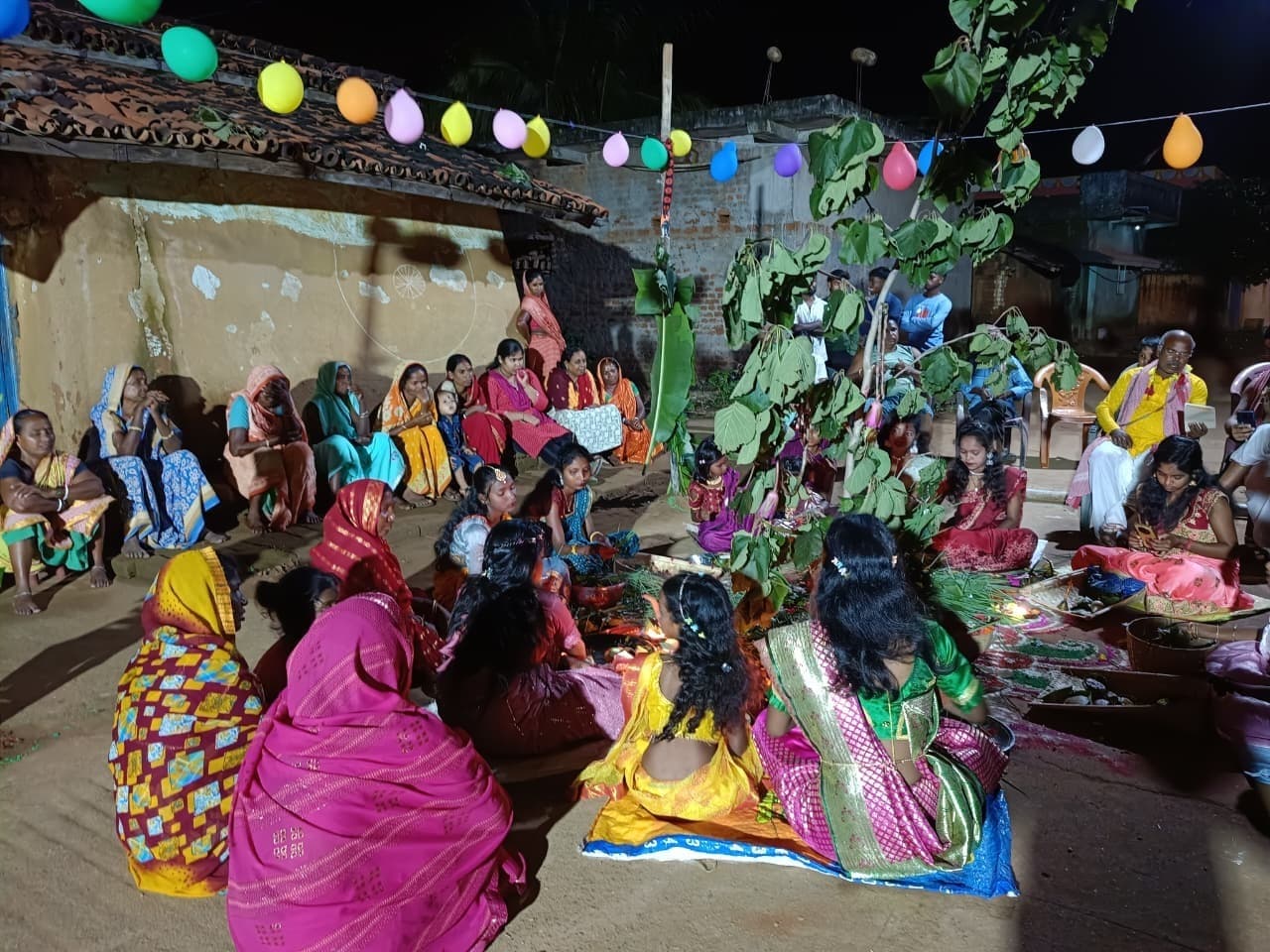 पालोजोरी में धूमधाम से मना करमा पर्व