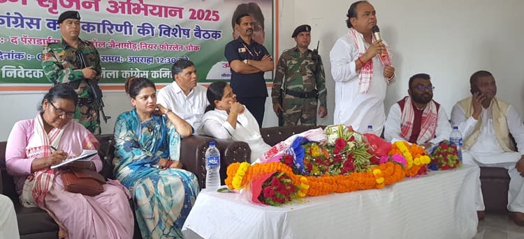 Bokaro News : संगठन की मजबूती में जिलाध्यक्ष की अहम भूमिका : हिना कांवरे