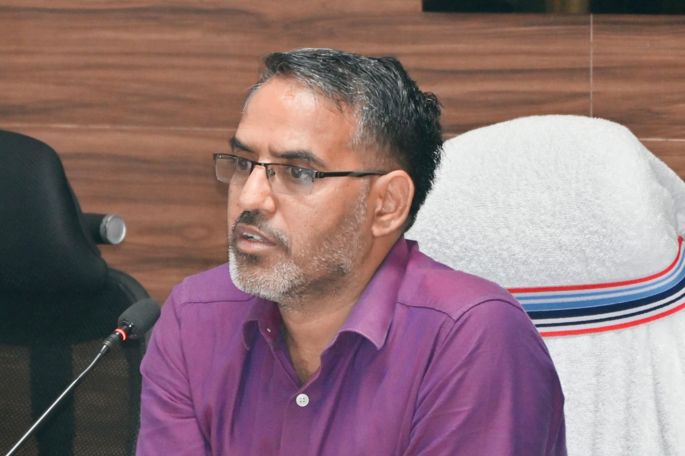 Giridih News: करम पर्व भाई-बहन के स्नेह और प्रकृति के प्रति आस्था का प्रतीक : डीसी