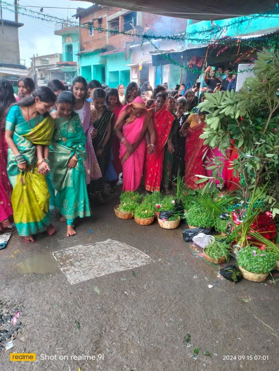 Giridih News: सरिया क्षेत्र में करम पर्व की धूम