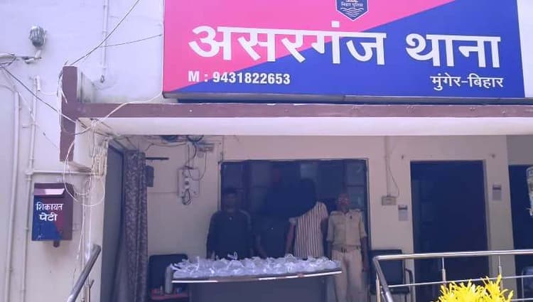 सजुआ में शराब की डिलेवरी देने जा रहा दो शराब तस्कर गिरफ्तार, वेंगनार वाहन जब्त