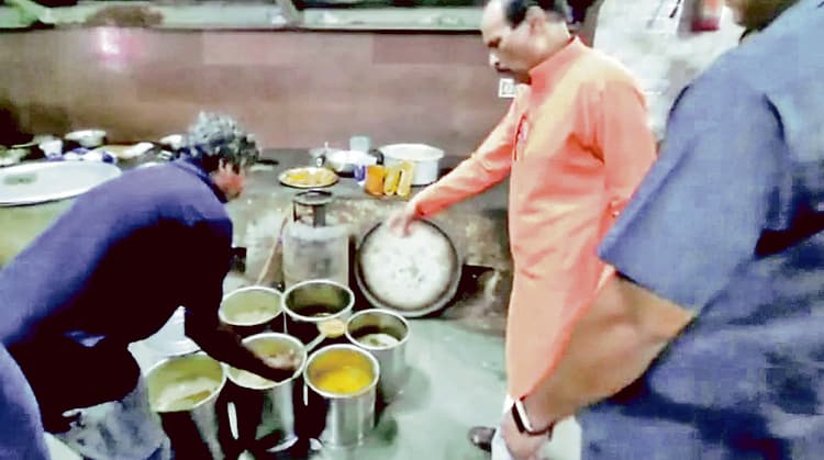 बांकुड़ा में अस्पताल के भोजन को लेकर किया हंगामा, भाजपा विधायक का औचक दौरा