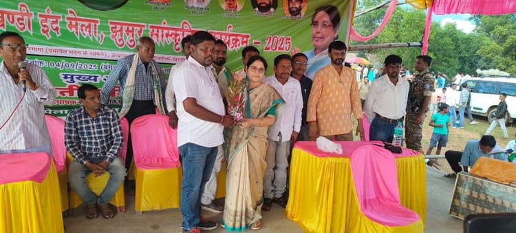 Jamshedpur News : विधायक सविता महतो ने इंद मेला का किया शुभारंभ