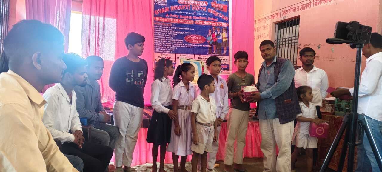 शिक्षक दिवस के अवसर पर डॉ राधाकृष्णन की मनायी गयी जयंती