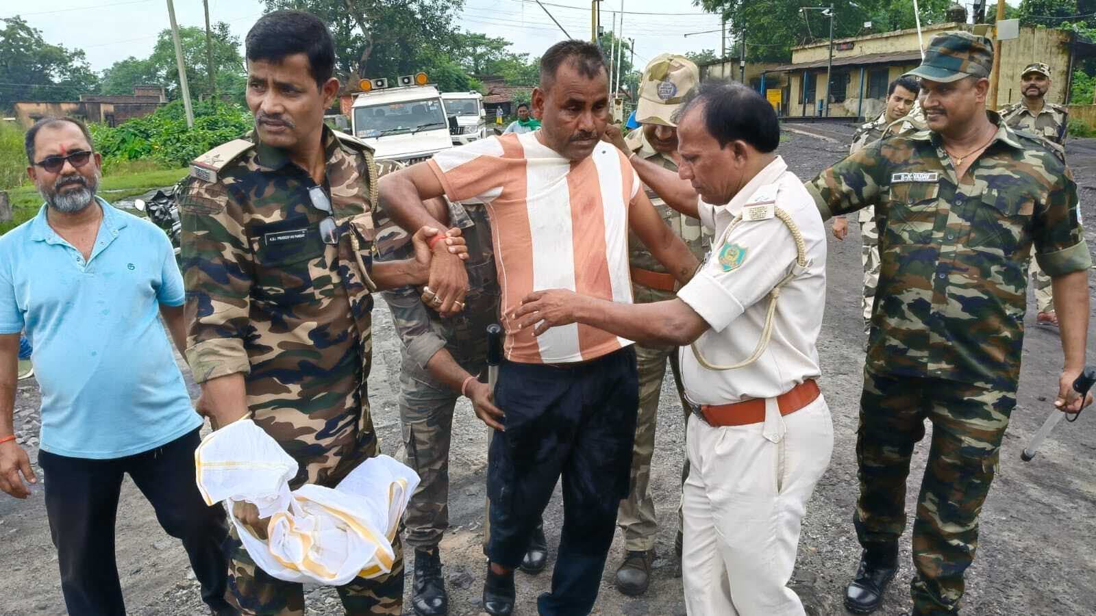 Dhanbad News: बीसीसीएलकर्मी ने किया आत्मदाह का प्रयास