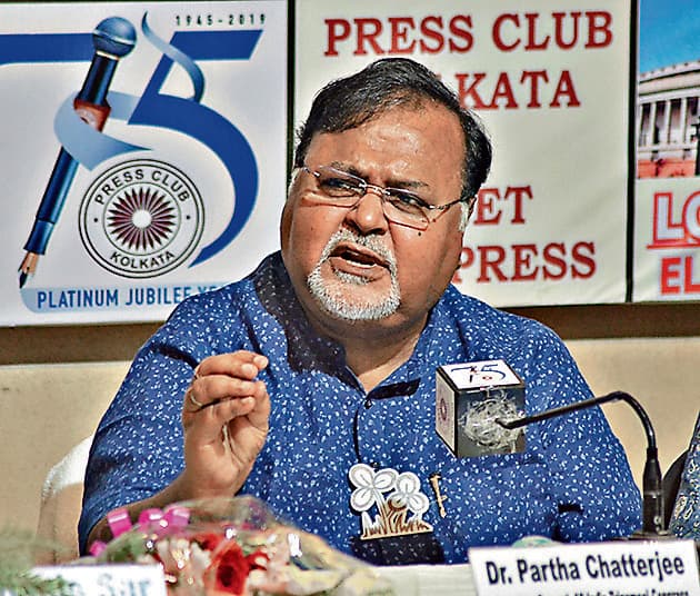 पूर्व मंत्री पार्थ चटर्जी पर और शिकंजा कसेगा ईडी