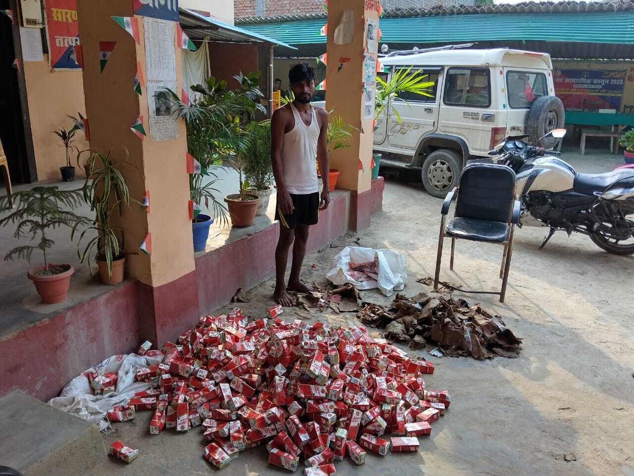 Saran News : भारी मात्रा में अंग्रेजी शराब को पुलिस ने किया बरामद