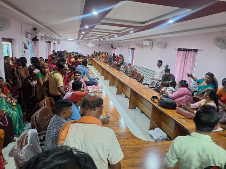 रोजगार शुरू को महिलाओं को मिलेगी राशि