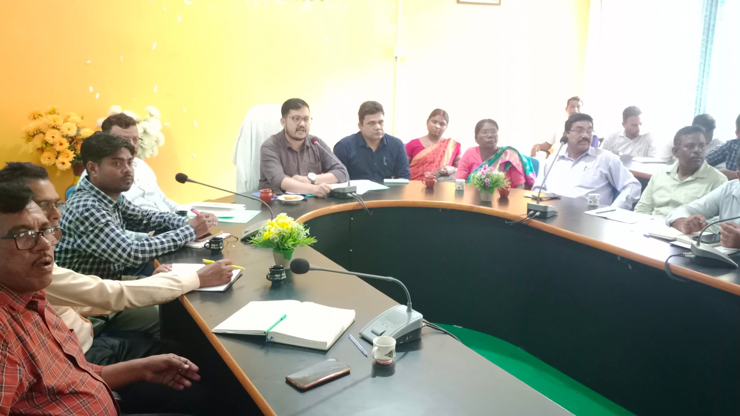 जनजातीय समुदायों का सर्वांगीण विकास करें सुनिश्चित : बीडीओ