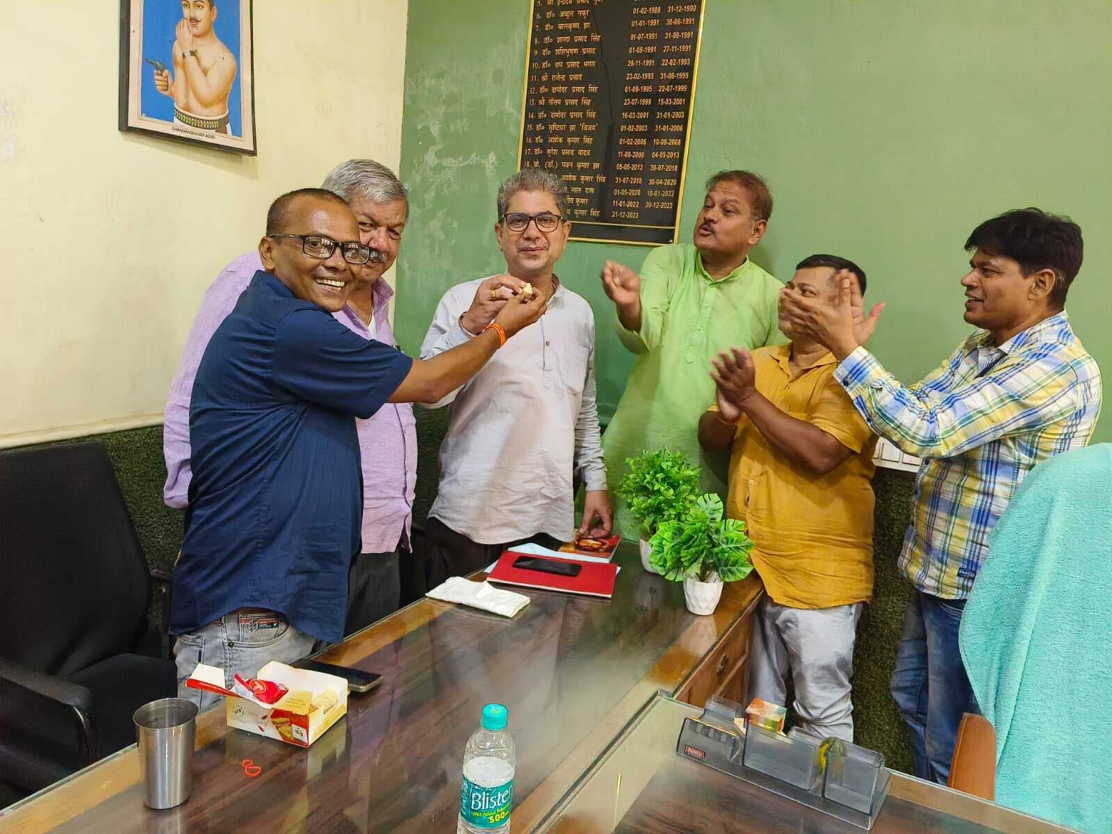 डीएस कॉलेज बन रहा सामुदायिक भवन