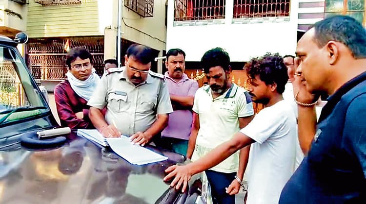 दुर्गापुर : चोरीकांड के आरोपियों संग क्राइम सीन को किया रीक्रिएट