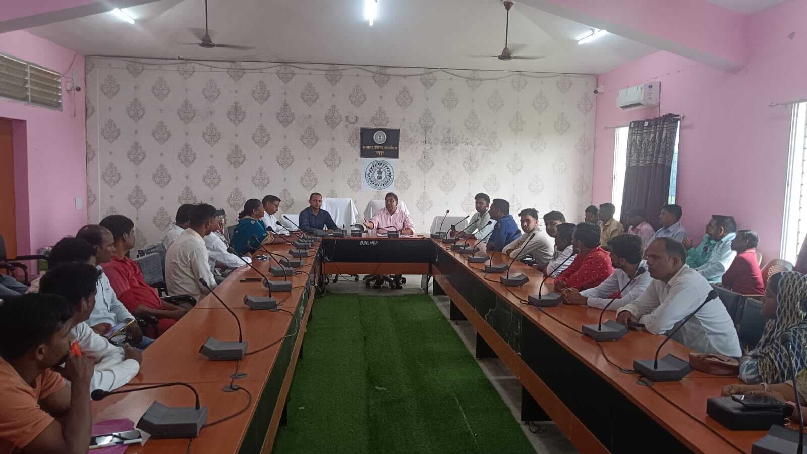 पेंशनधारियों के सोशल ऑडिट को लेकर सीओ ने दिये निर्देश