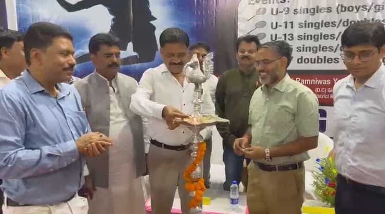 Giridih News :दो दिवसीय सब-जूनियर बैडमिंटन प्रतियोगिता शुरू