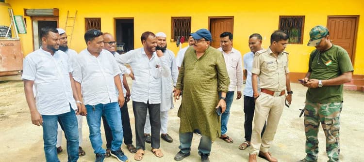 Giridih News :राज्यसभा सदस्य डॉ सरफराज अहमद ने किया दौरा