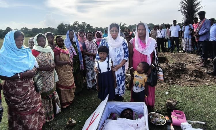 झामुमो कार्यकर्ता का निधन, दी गयी श्रद्धांजलि