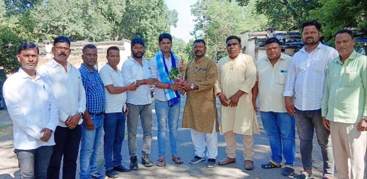 Jamshedpur news. मुखी समाज ने किया सतीश मुखी का अभिनंदन