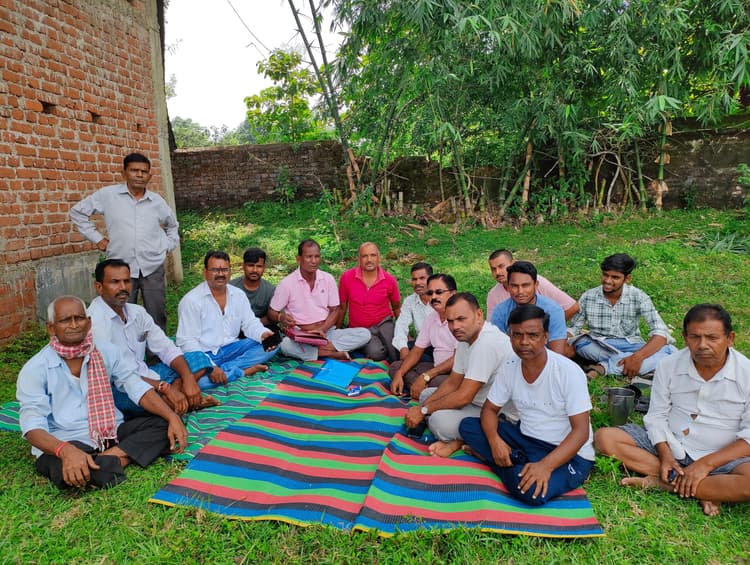 Giridih News: लक्खी पूजा को लेकर कमेटी की बैठक में लिये गये कई निर्णय