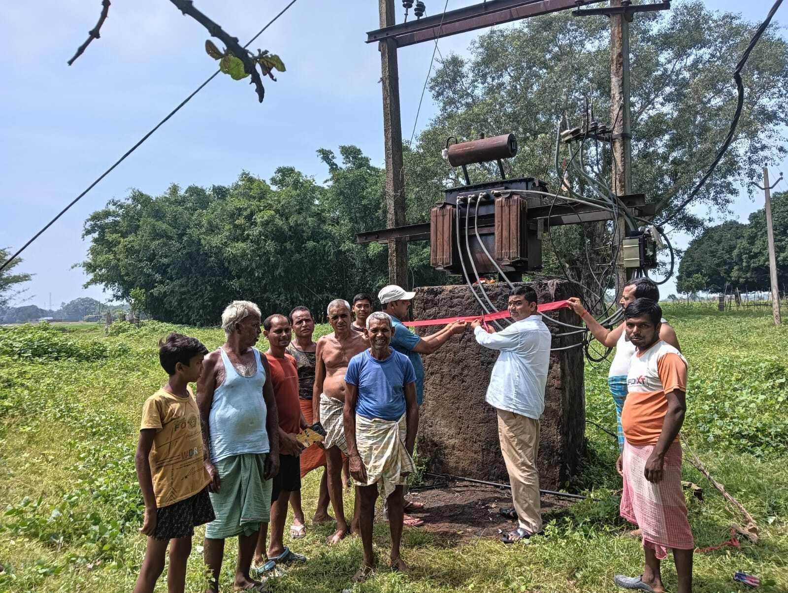 Giridih News: केंद्रीय मंत्री की पहल पर बदला गया ट्रांसफार्मर