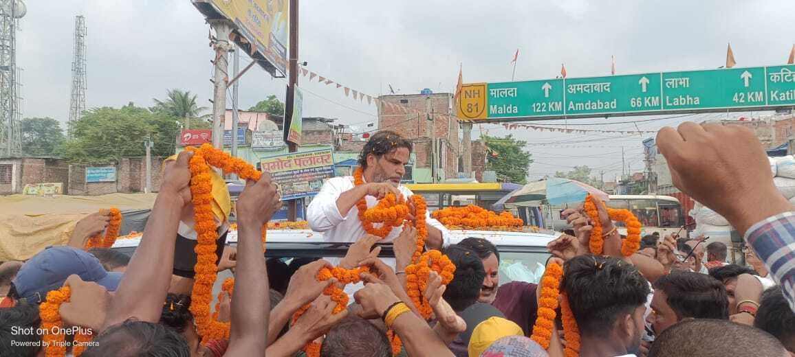 प्रशांत किशोर का पार्टी नेताओं व कार्यकर्ताओं ने किया स्वागत