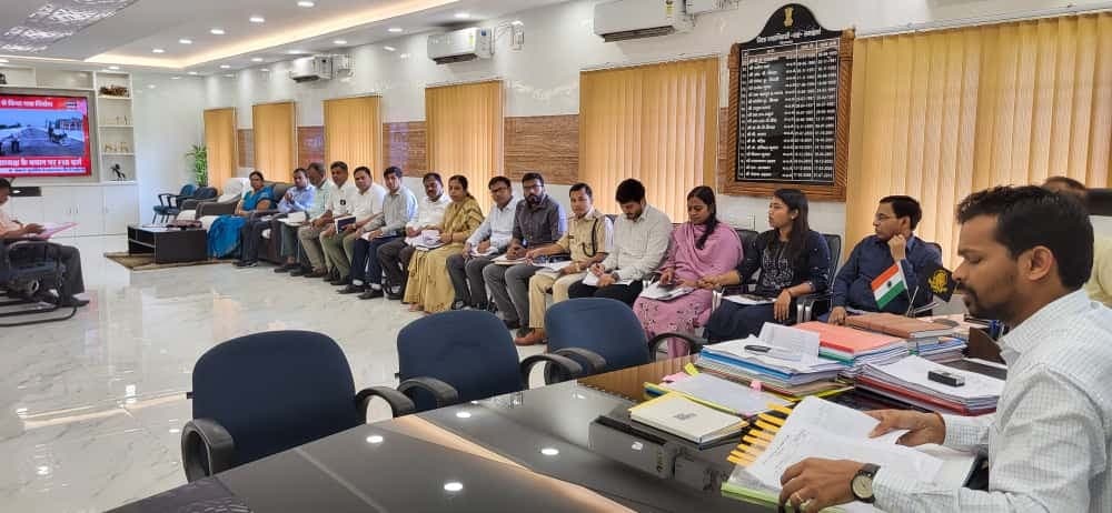 जिलास्तरीय बैठक में कई बिंदुओं पर हुई समीक्षा