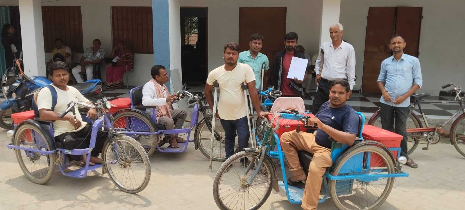 गोगरी अनुमंडलीय अस्पताल में दिव्यांगता प्रमाण पत्र बनाने के लिए लगा शिविर